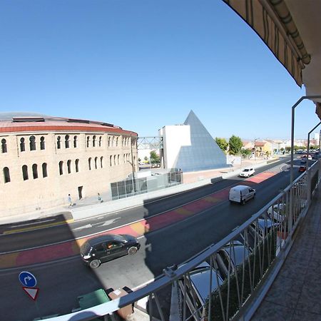 Apartamento El Mirlo Blanco Villena Exteriör bild